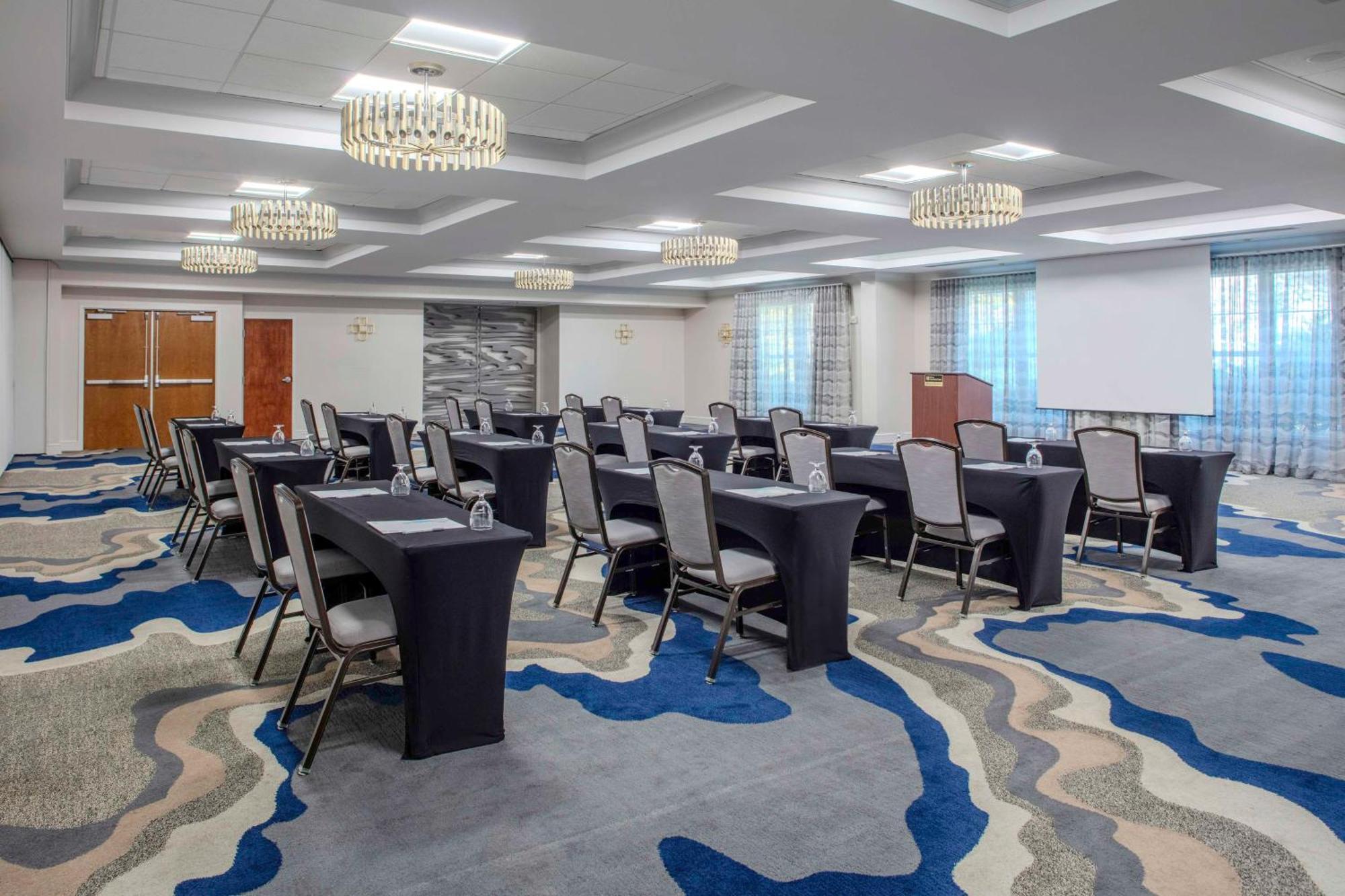 Hilton Garden Inn Freeport Downtown Buitenkant foto