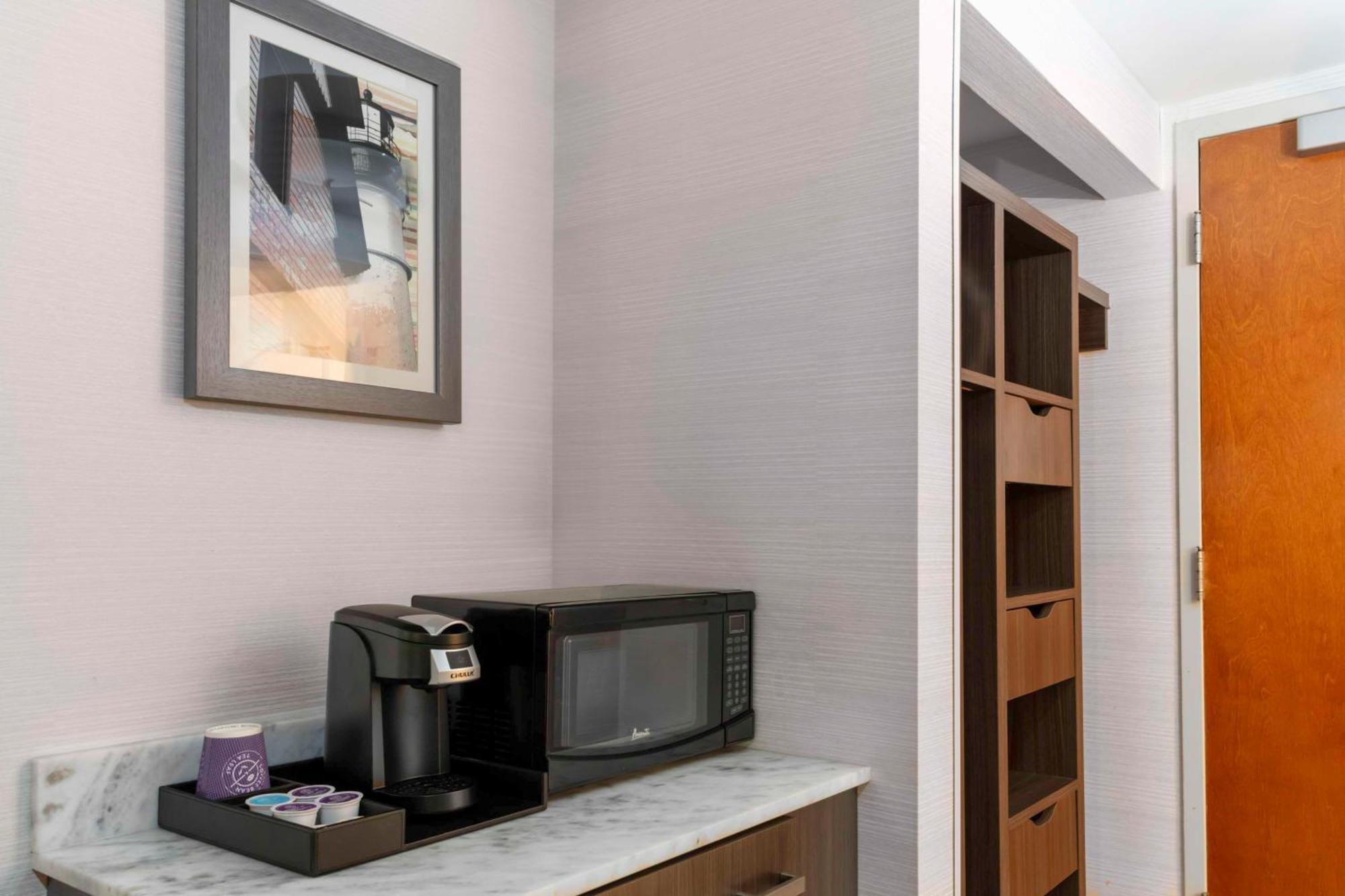Hilton Garden Inn Freeport Downtown Buitenkant foto